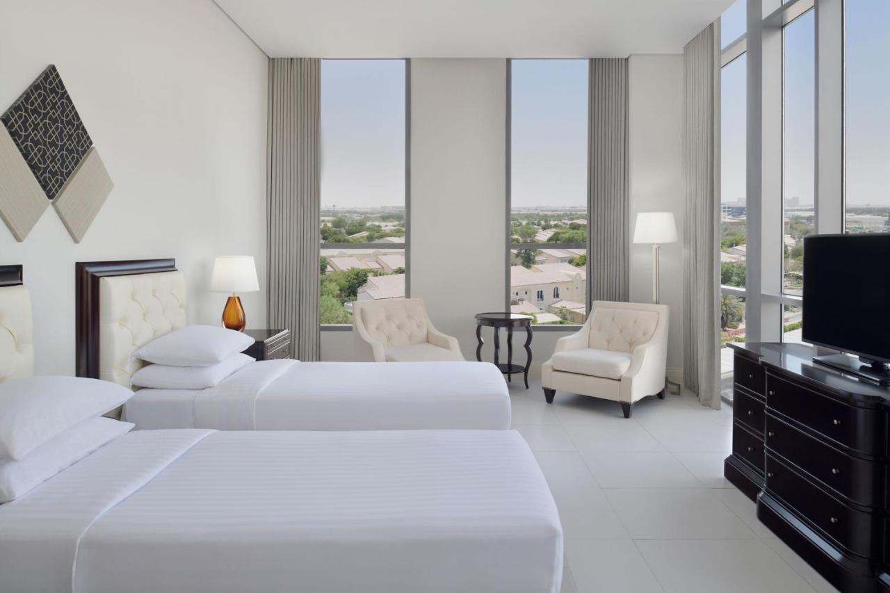 Delta Hotels By Marriott Dubai Investment Park Bagian luar foto